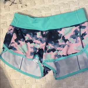 LULU LEMON SHORTS
